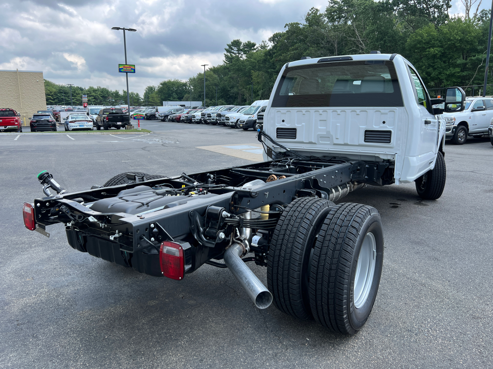 2024 Ford F-350SD XL 9