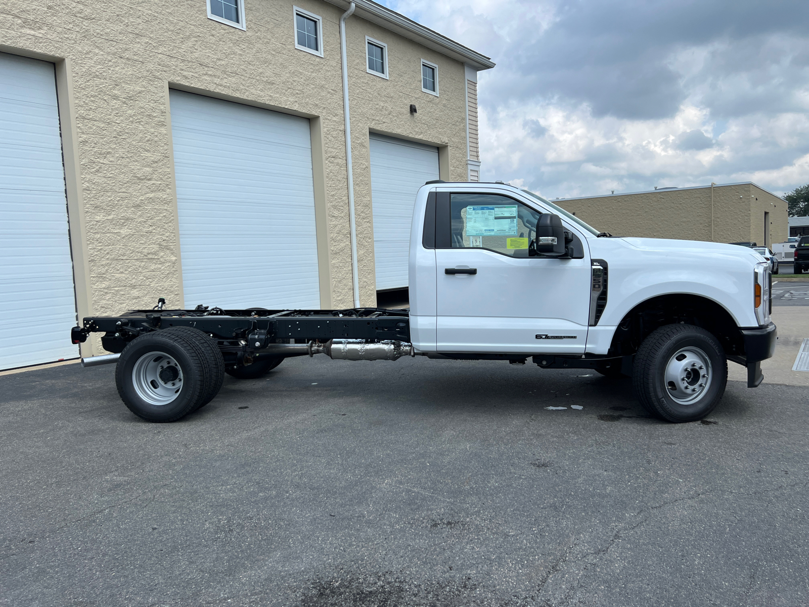 2024 Ford F-350SD XL 10