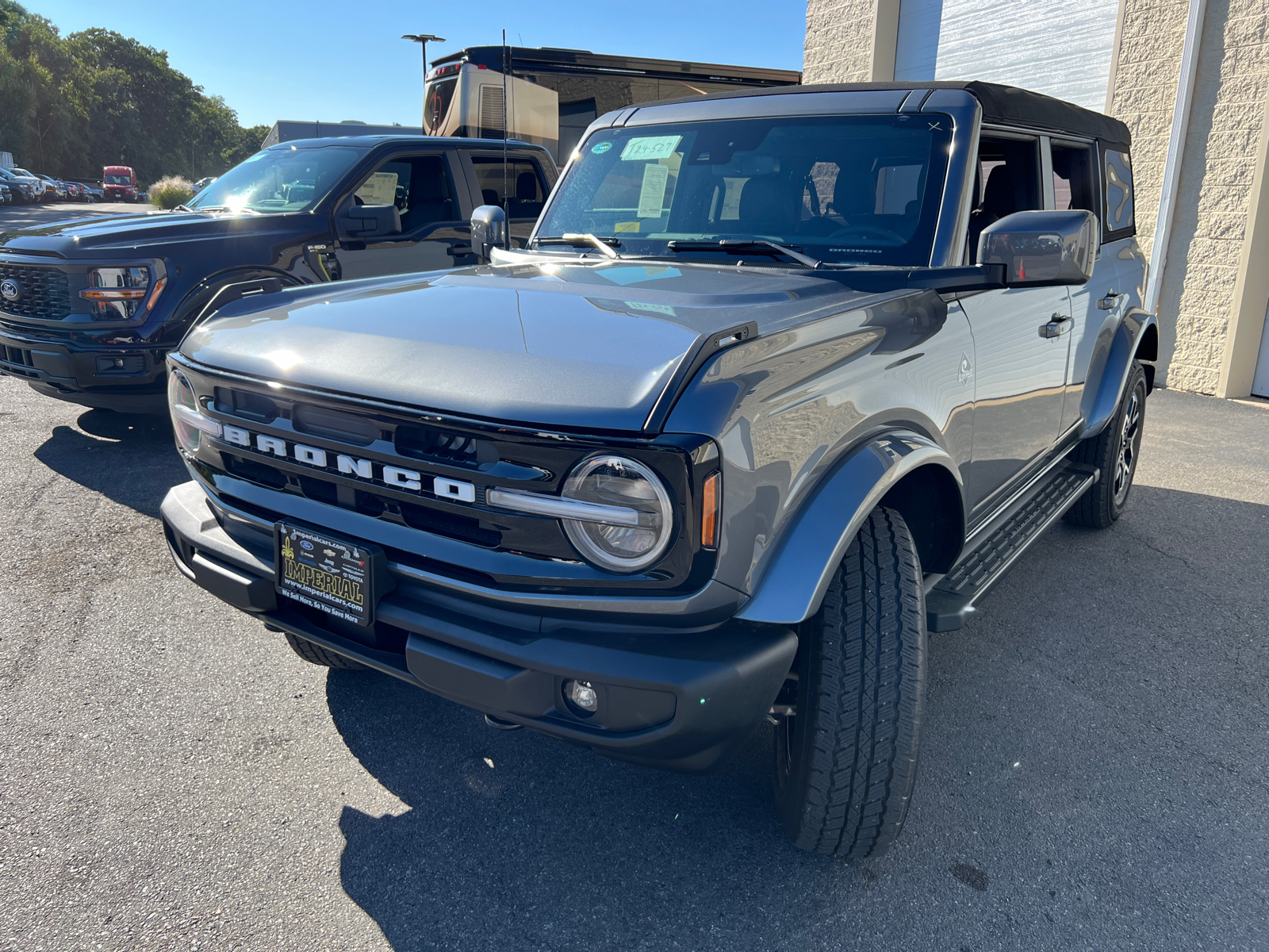 2024 Ford Bronco Outer Banks 4