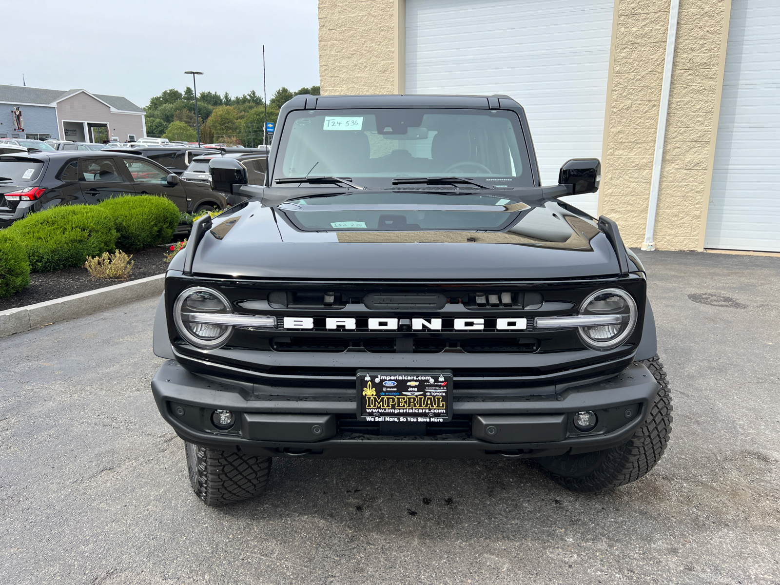 2024 Ford Bronco Outer Banks 3