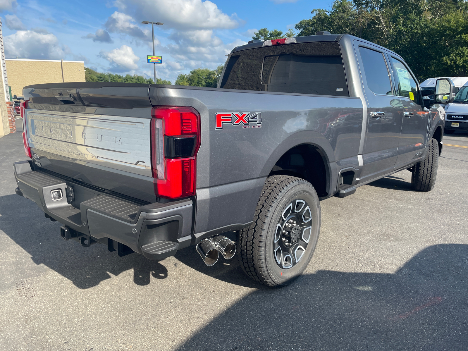 2024 Ford F-250SD Platinum 12