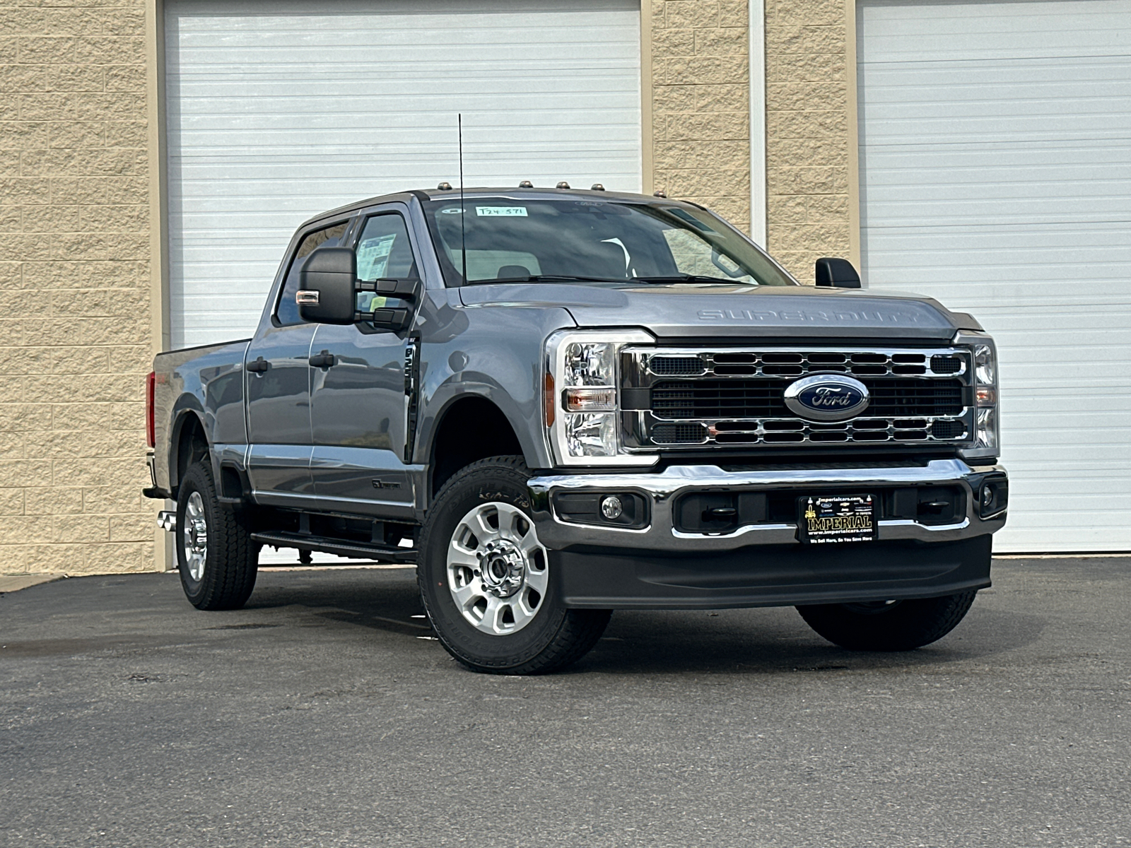 2024 Ford F-250SD XLT 2