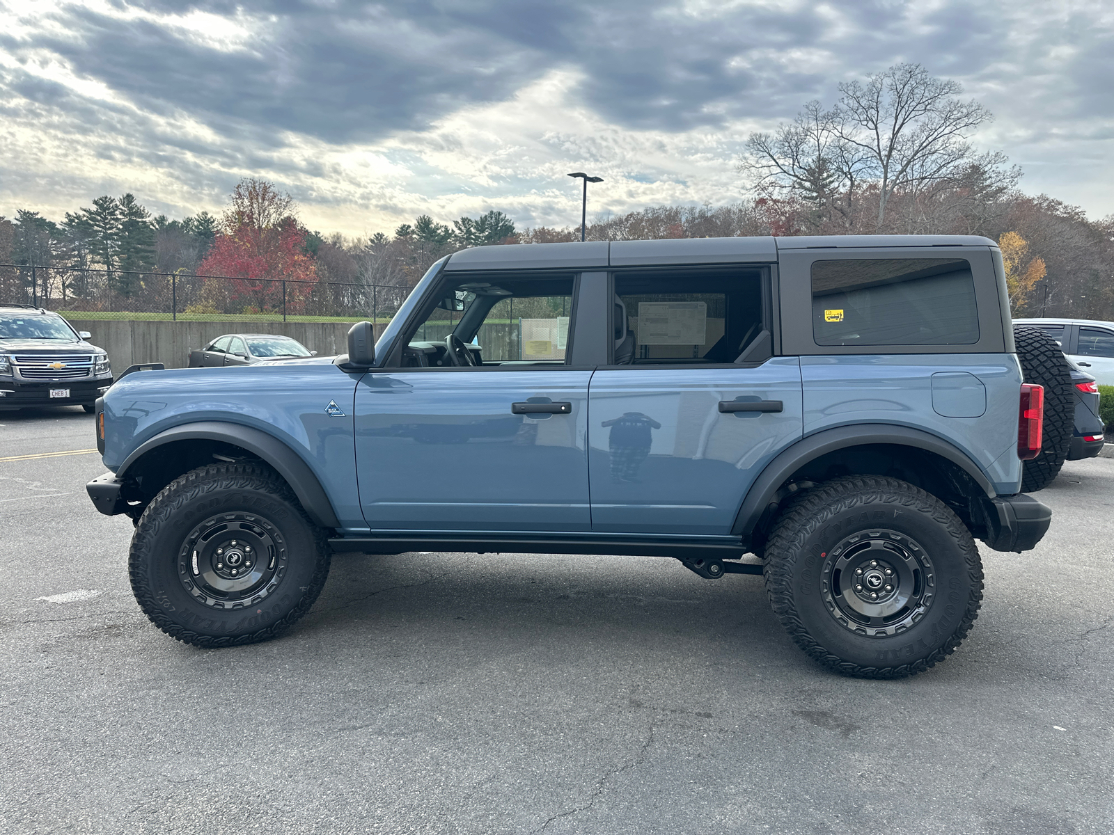 2024 Ford Bronco Black Diamond 5