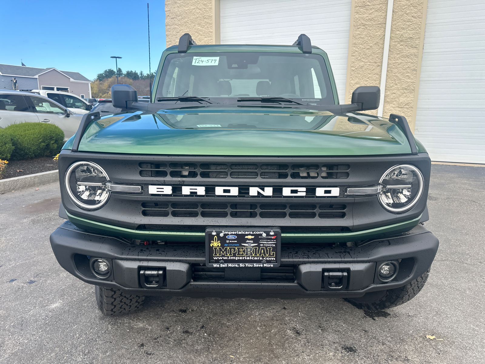 2024 Ford Bronco Black Diamond 3