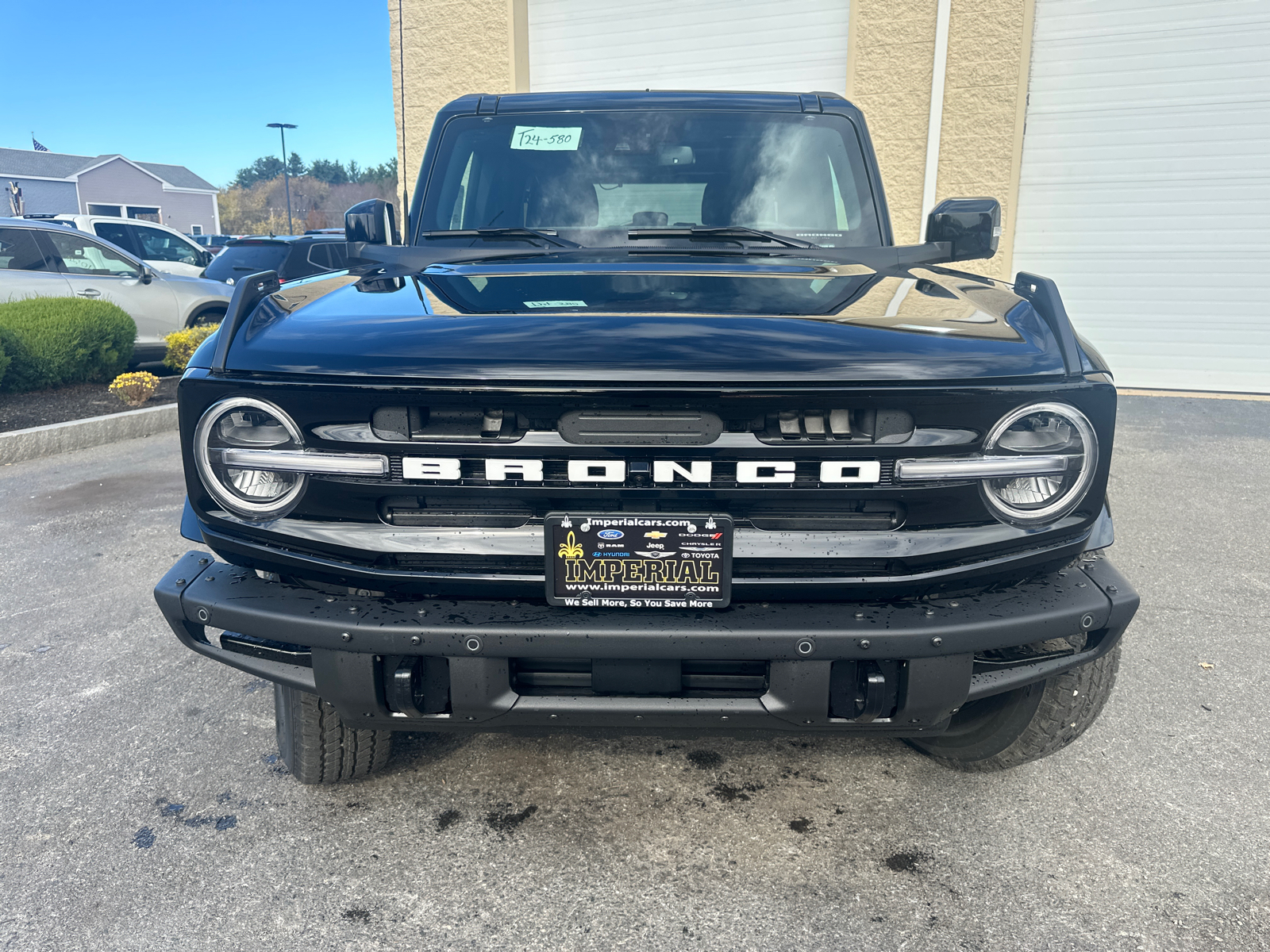 2024 Ford Bronco Outer Banks 3