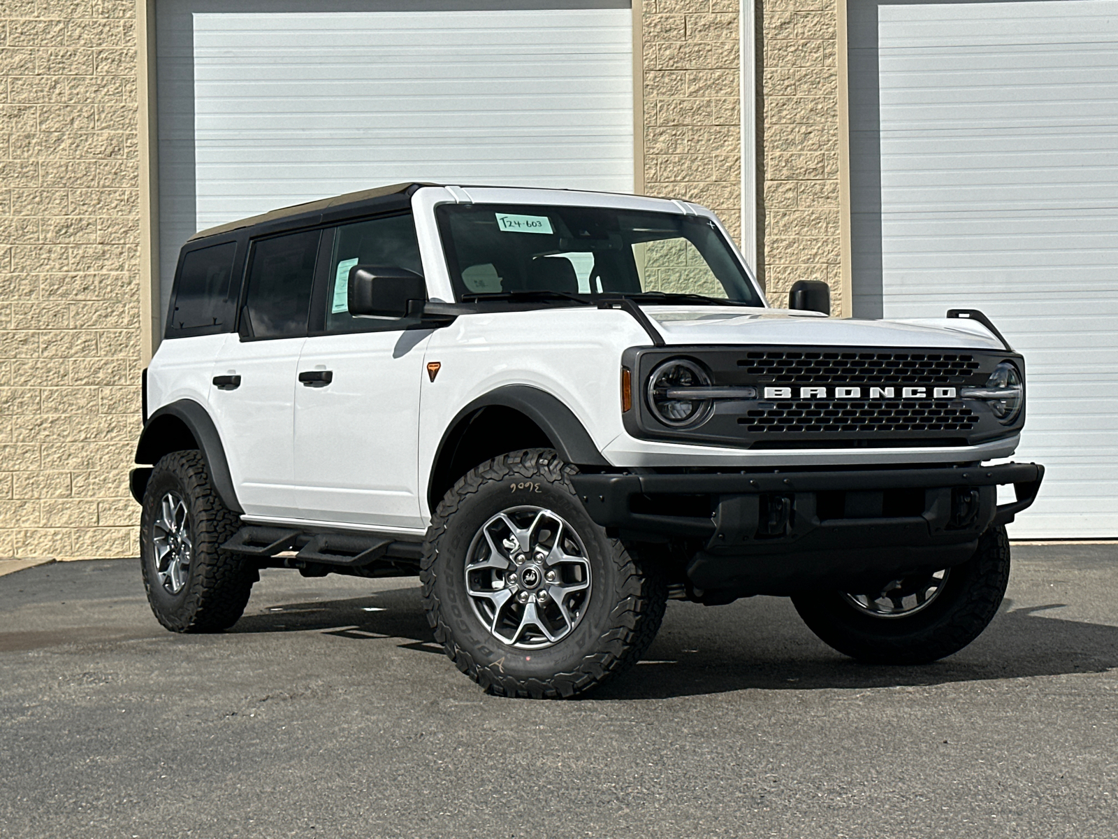 2024 Ford Bronco Badlands 2