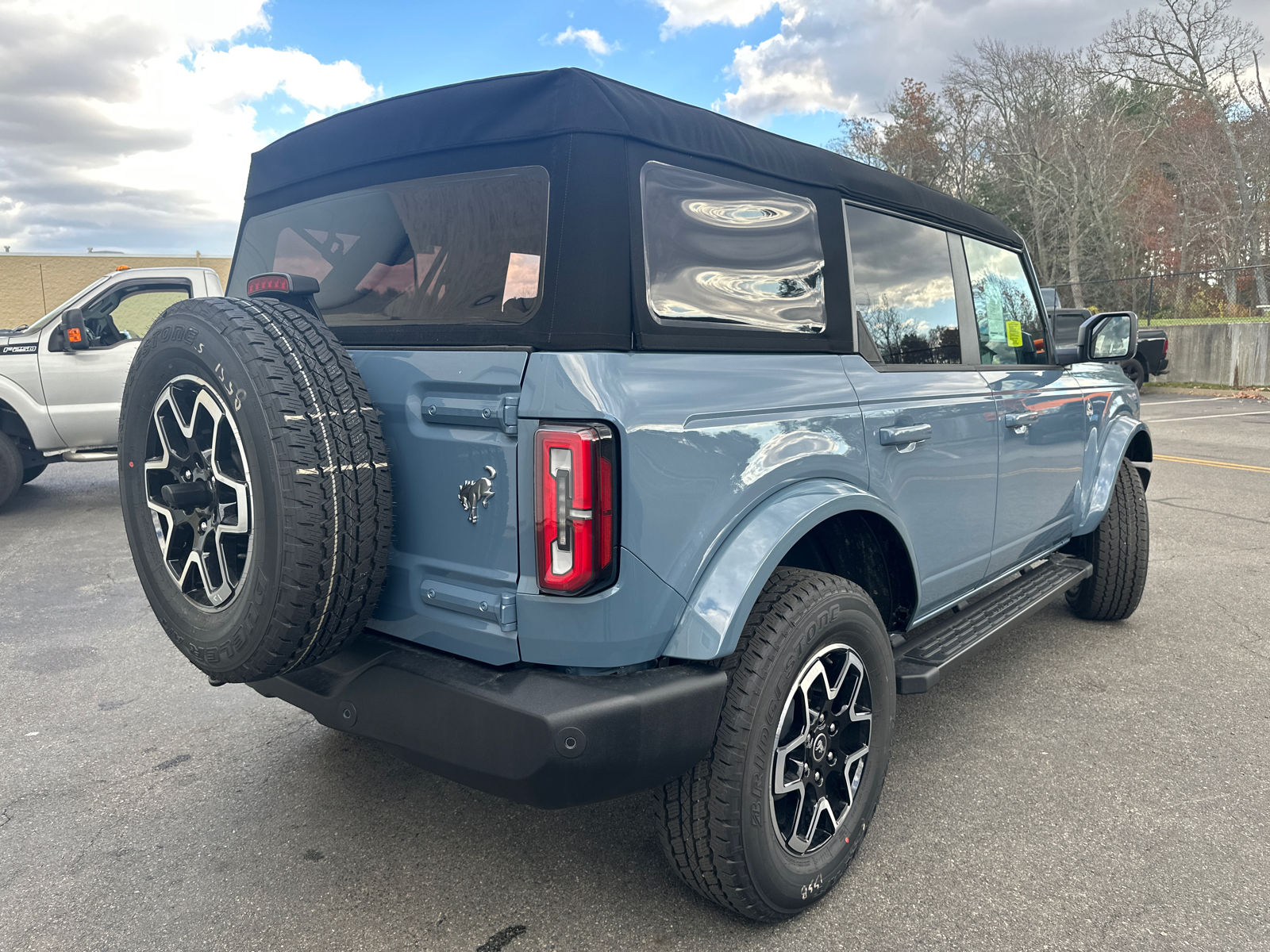 2024 Ford Bronco Outer Banks 11