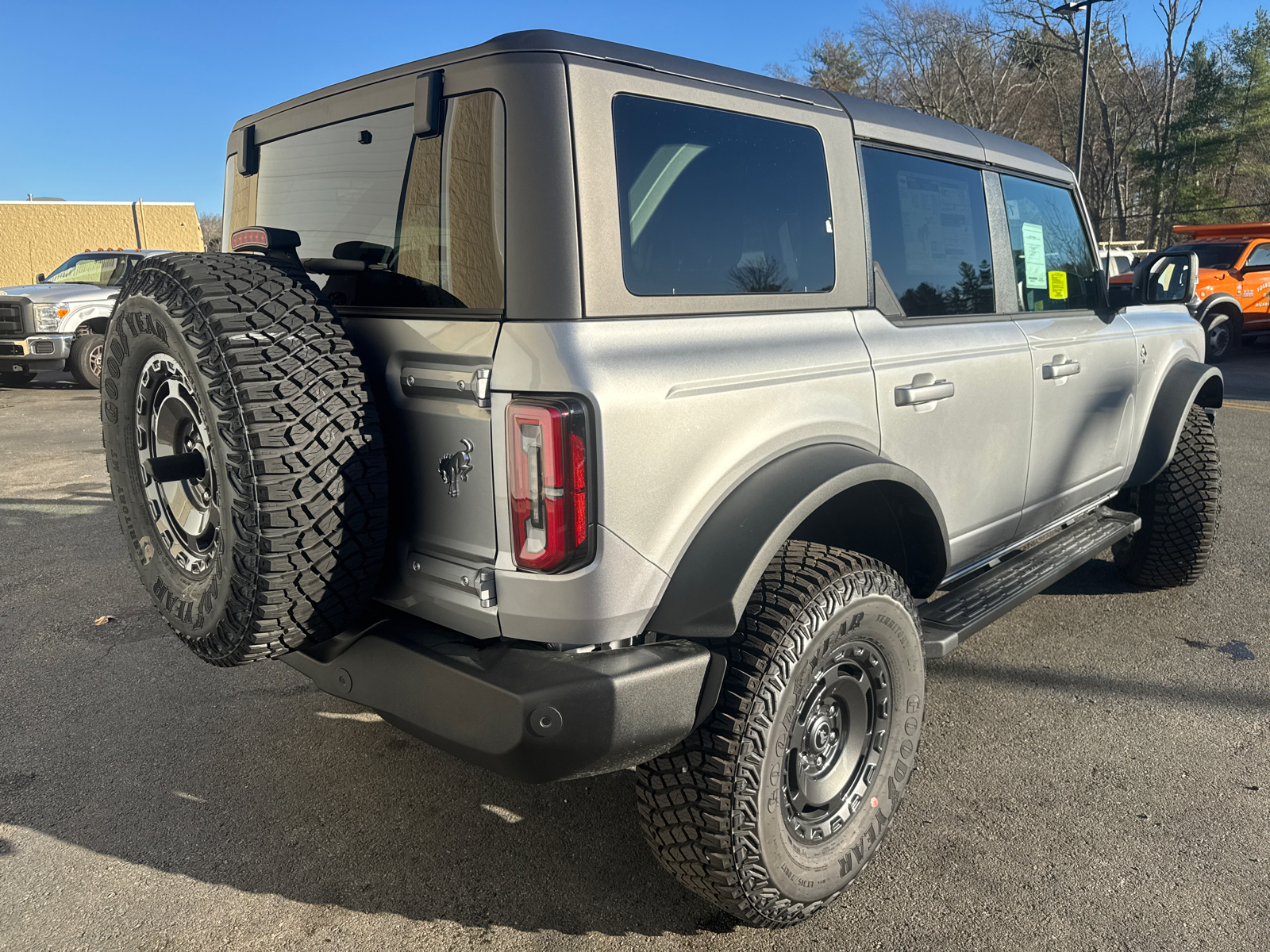 2024 Ford Bronco Outer Banks 11