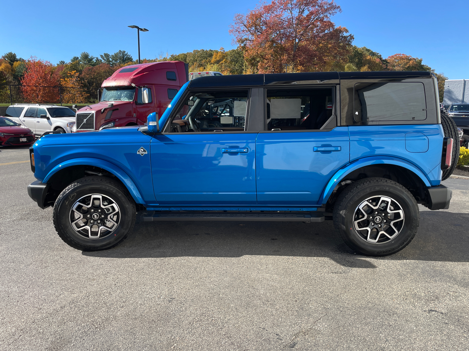 2024 Ford Bronco Outer Banks 6