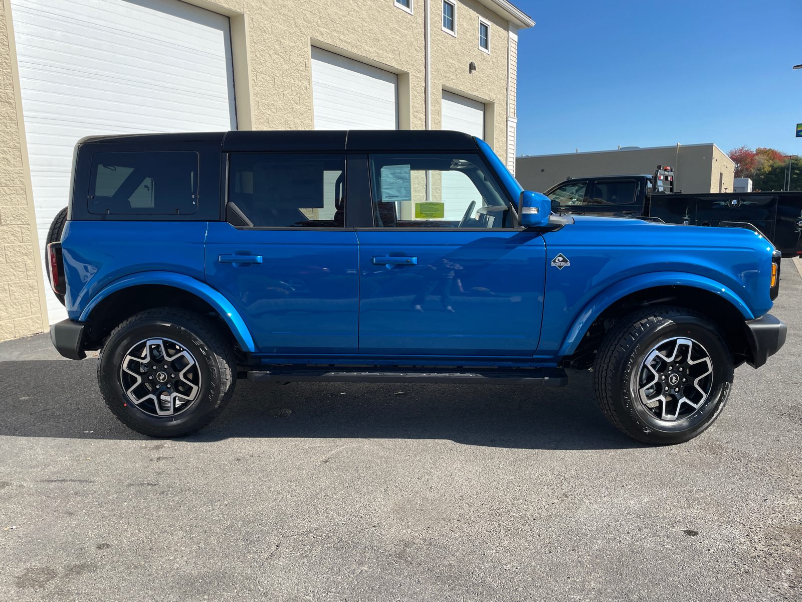 2024 Ford Bronco Outer Banks 13