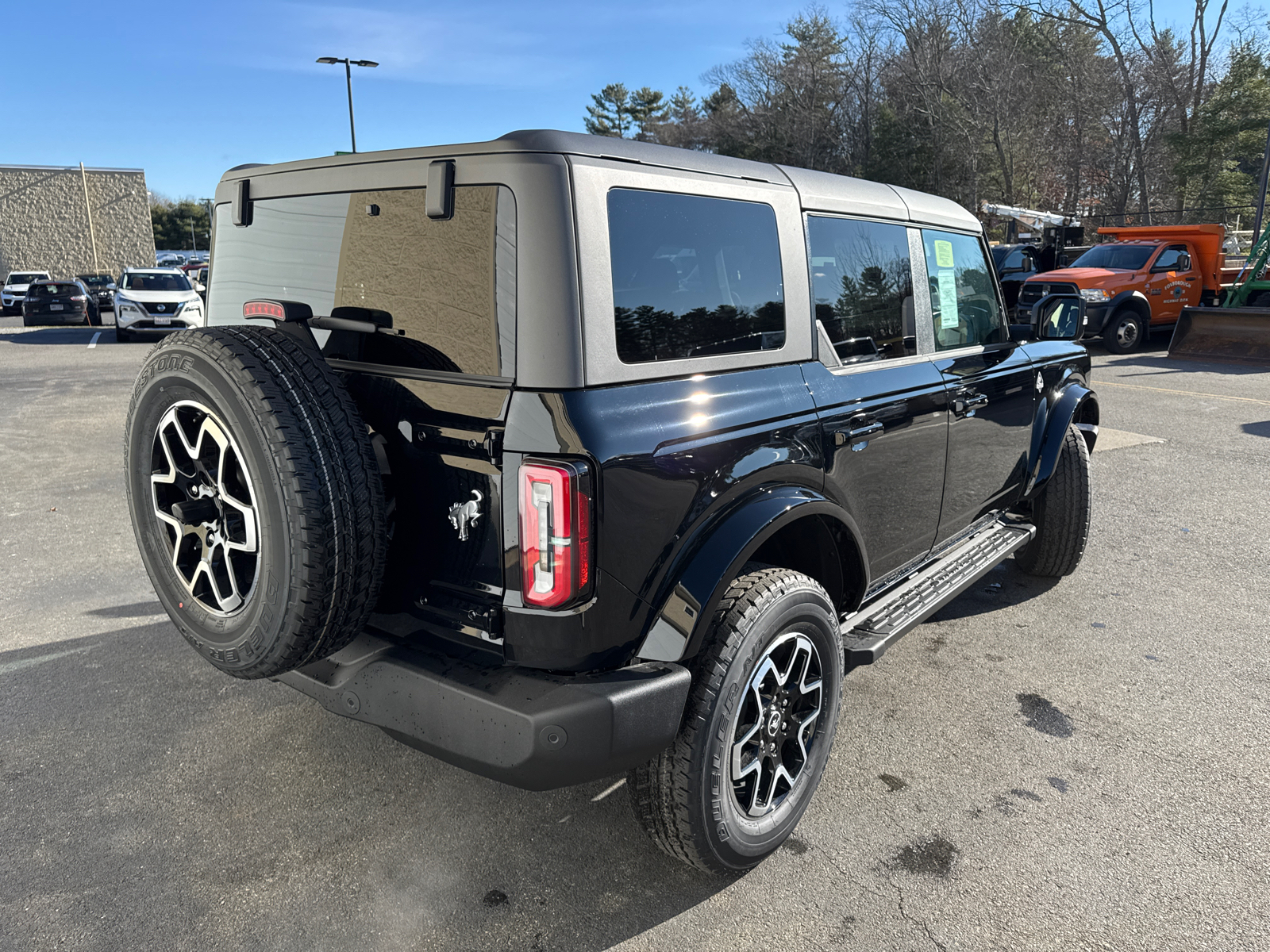 2024 Ford Bronco Outer Banks 10