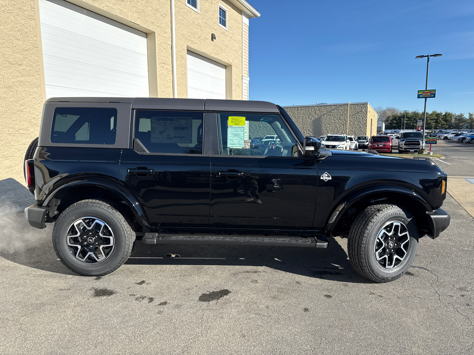 2024 Ford Bronco Outer Banks 11