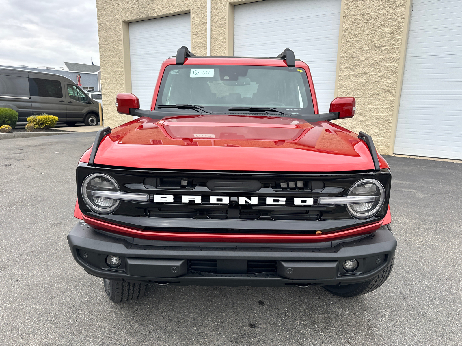 2024 Ford Bronco Outer Banks 3