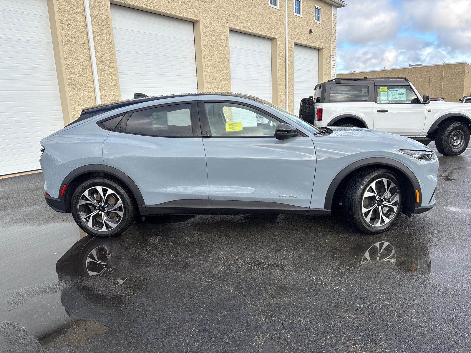 2024 Ford Mustang Mach-E Select 11