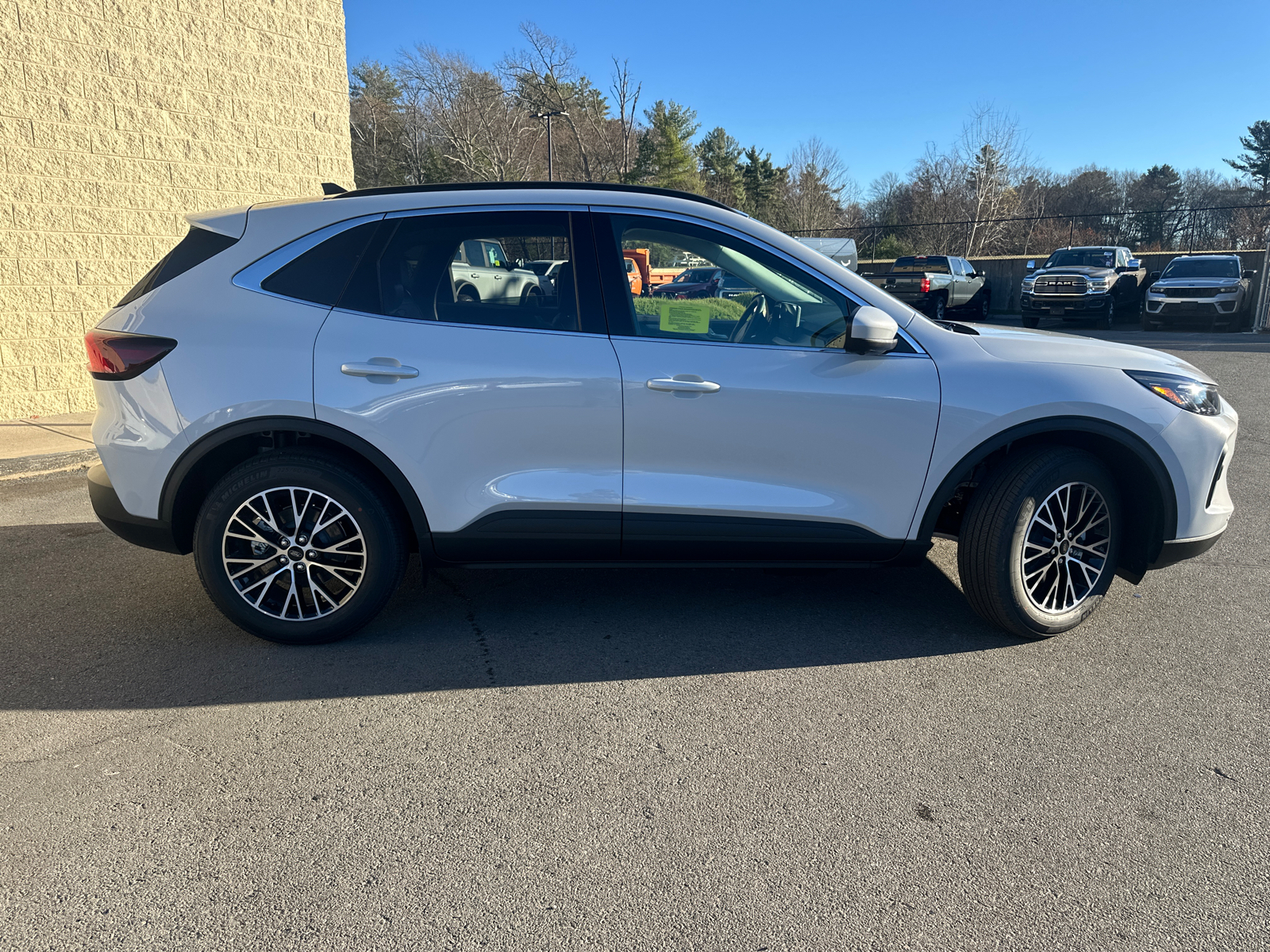 2025 Ford Escape Plug-In Hybrid 14