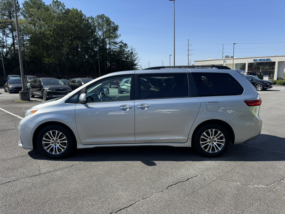 2020 Toyota Sienna XLE Premium 5