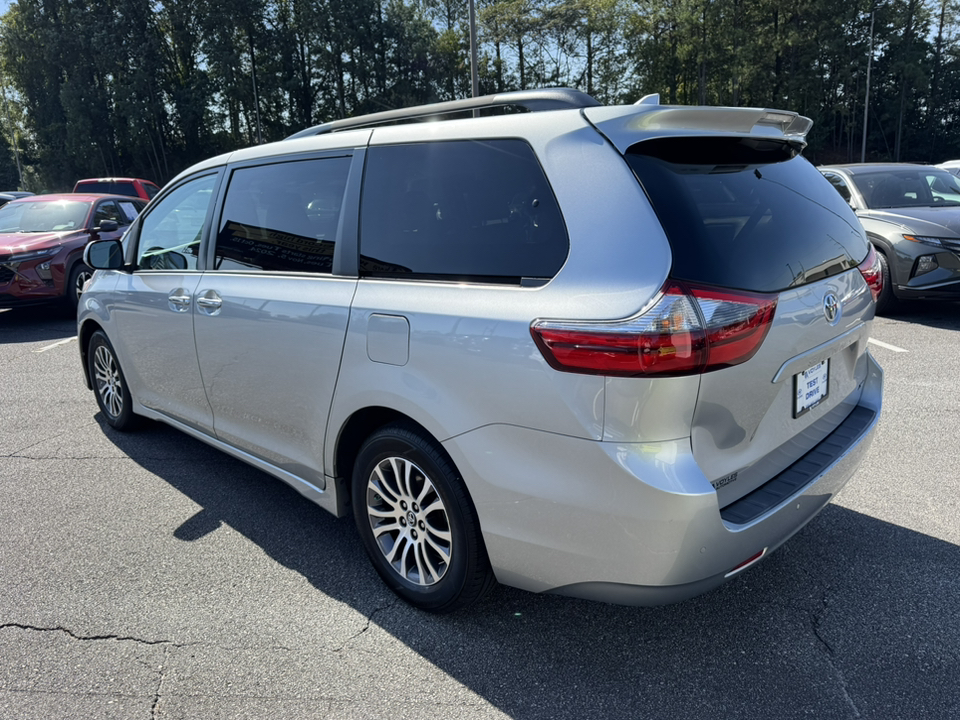 2020 Toyota Sienna XLE Premium 6