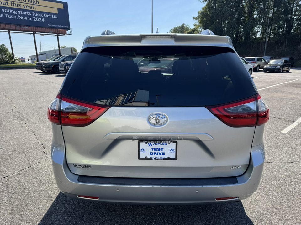 2020 Toyota Sienna XLE Premium 7