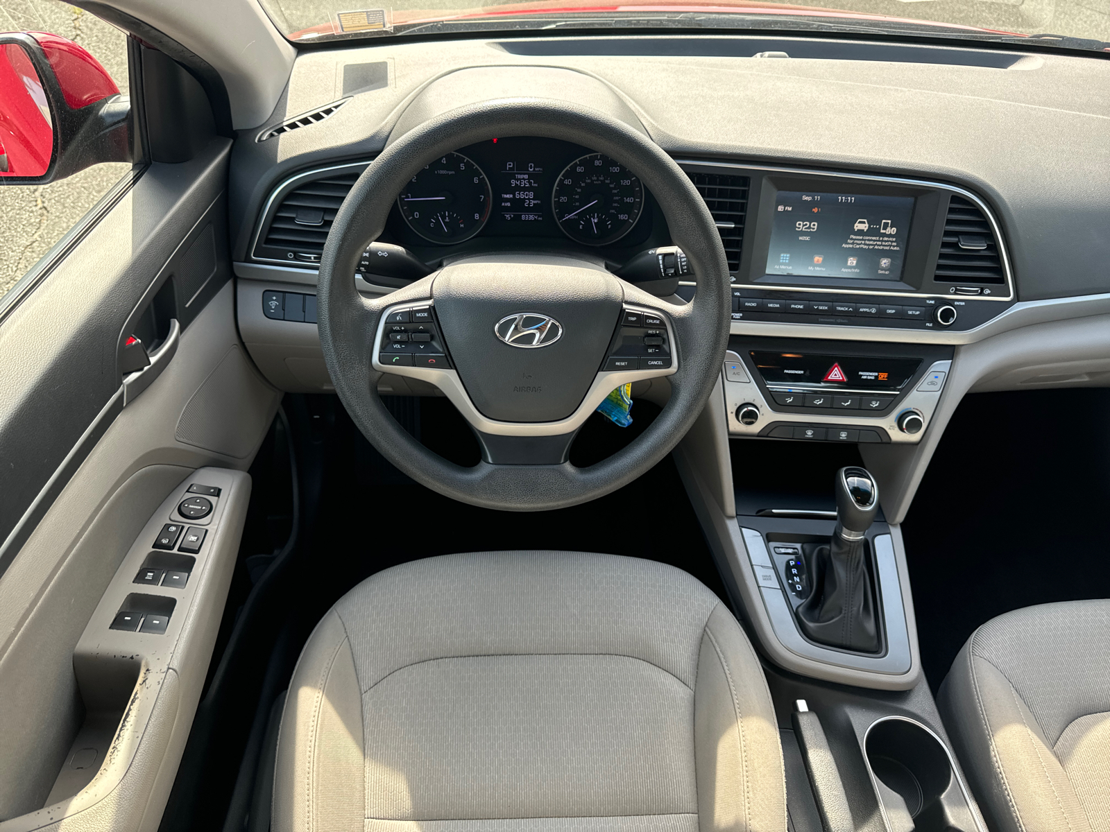 2017 Hyundai Elantra SE 24