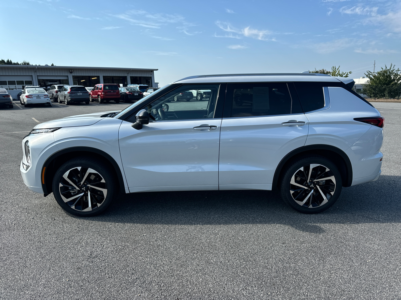 2024 Mitsubishi Outlander SEL Black Edition 5