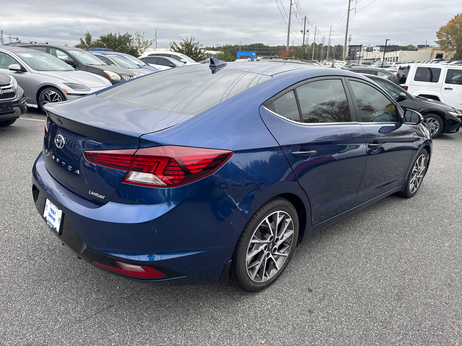 2020 Hyundai Elantra Limited 8