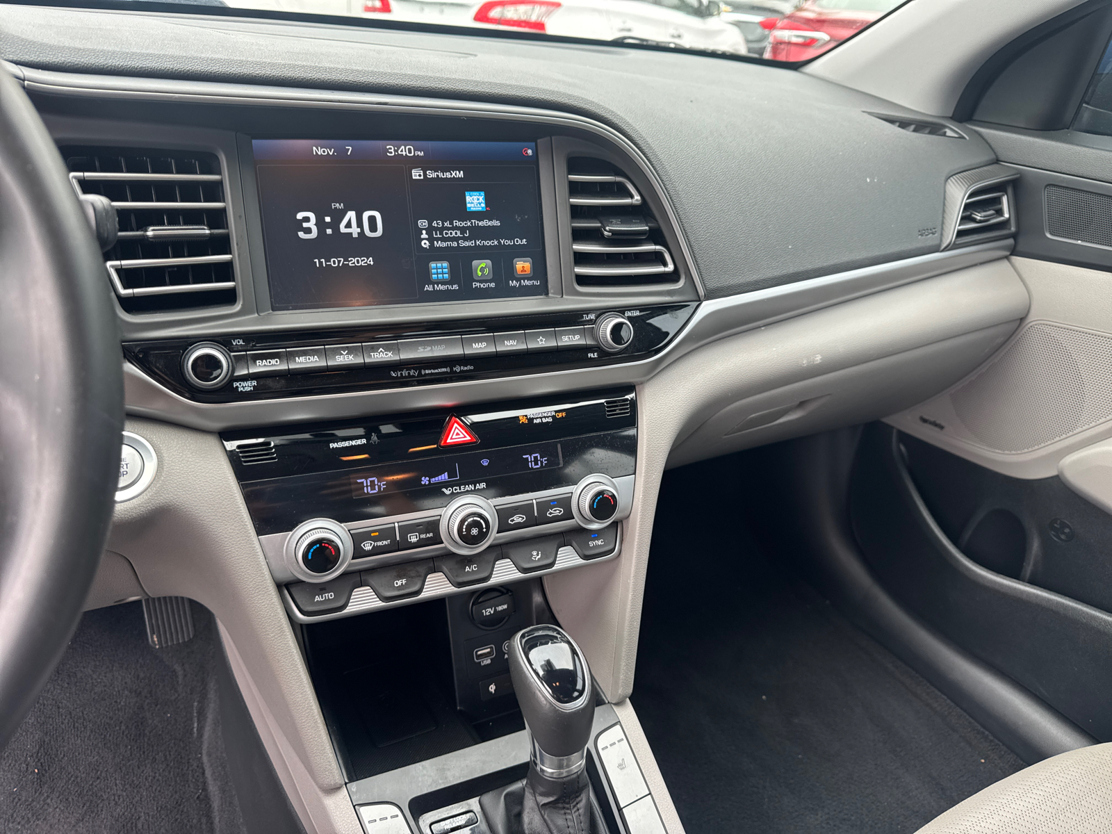 2020 Hyundai Elantra Limited 30