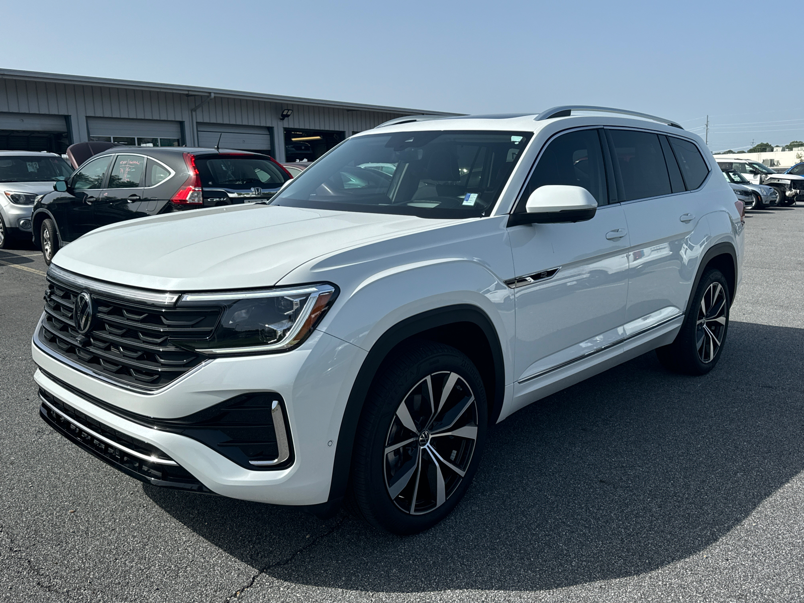 2024 Volkswagen Atlas 2.0T SEL Premium R-Line 4