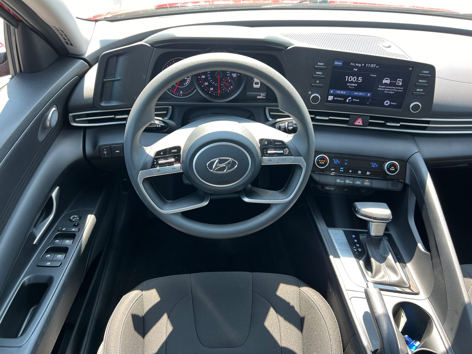 2021 Hyundai Elantra SEL 23