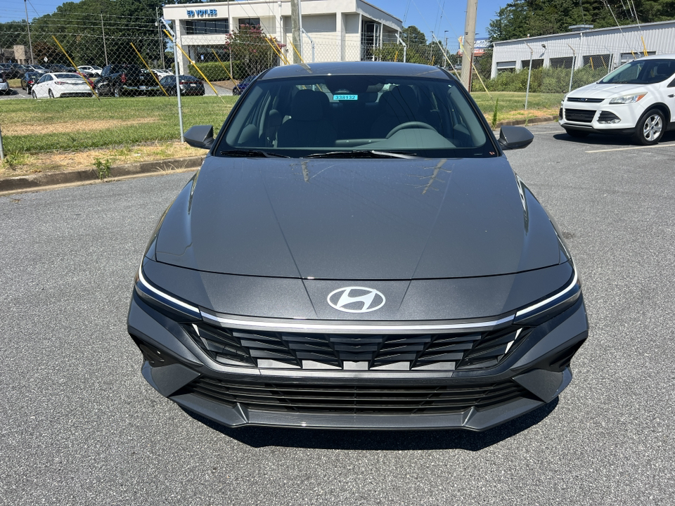 2024 Hyundai Elantra SEL 3