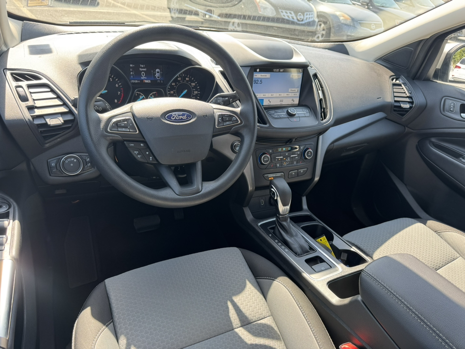 2019 Ford Escape SE 23