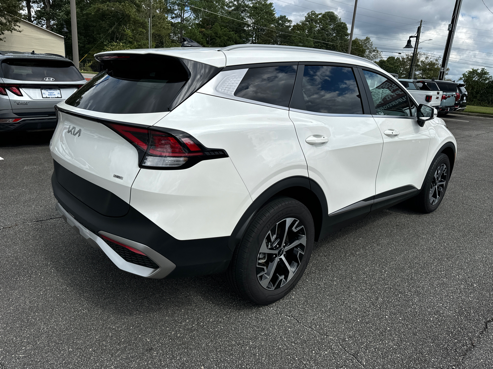 2023 Kia Sportage Hybrid EX 8