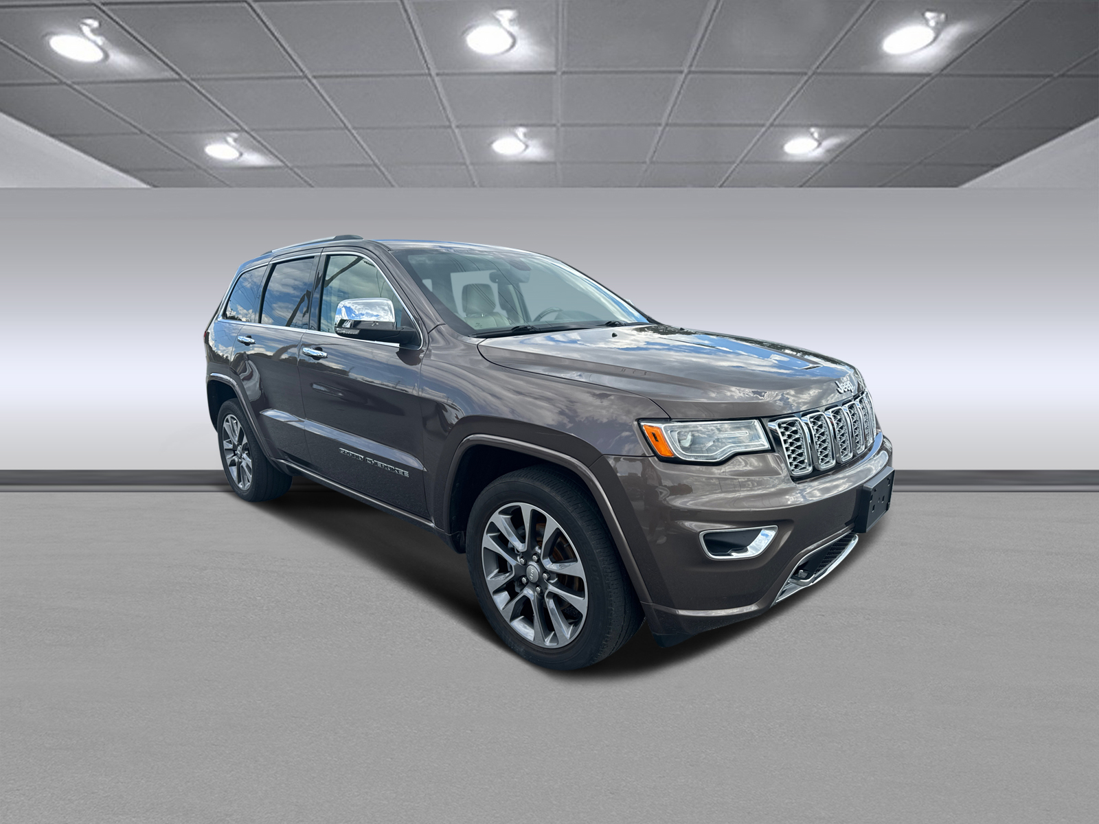 2018 Jeep Grand Cherokee Overland 1