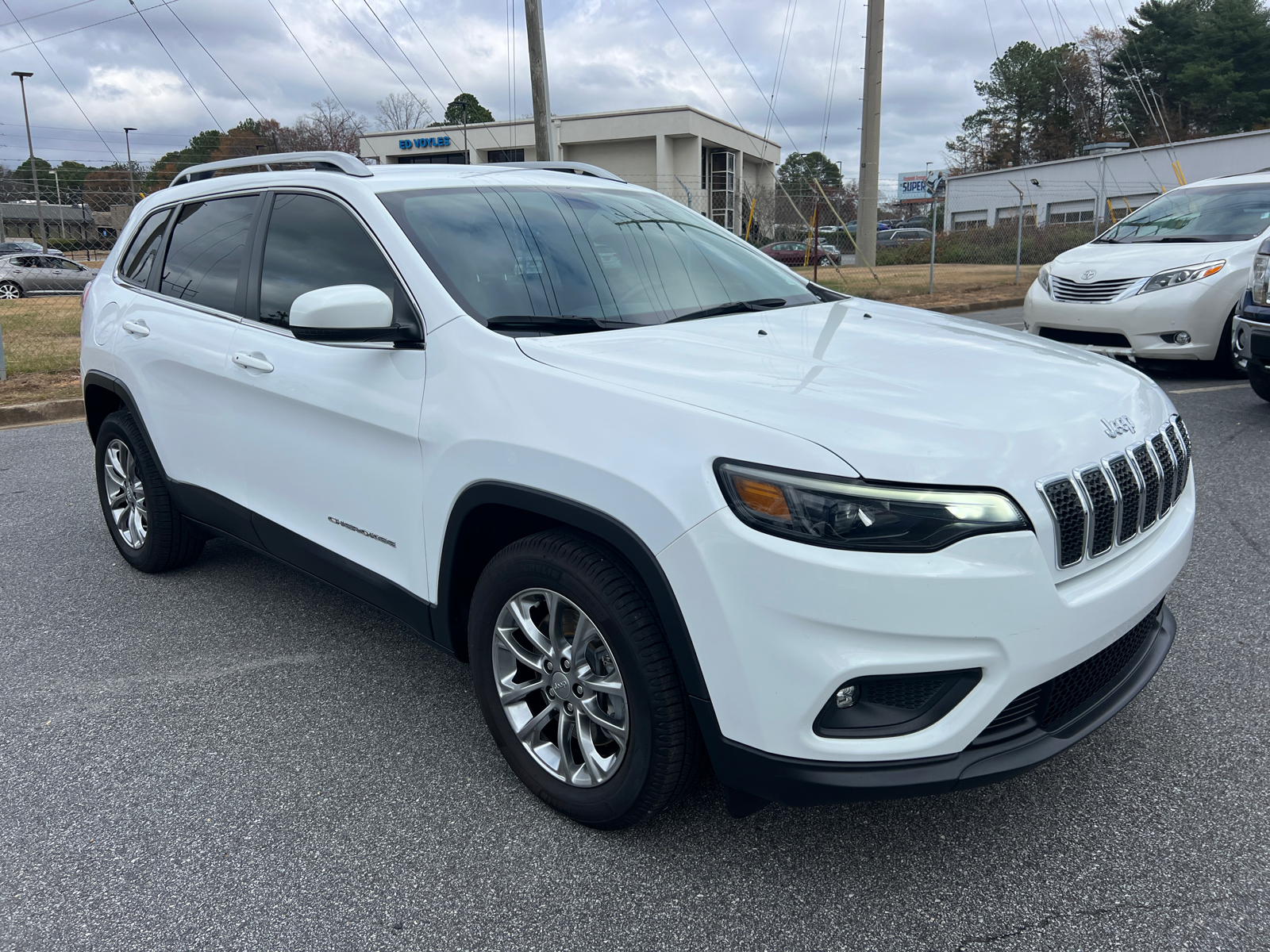 2019 Jeep Cherokee Latitude Plus 2