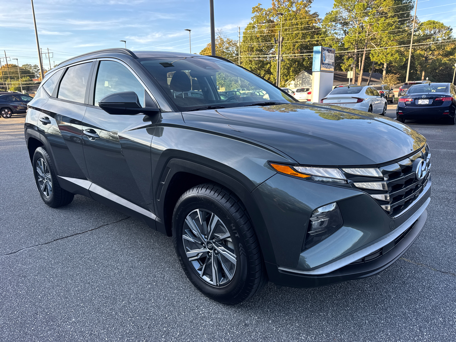 2022 Hyundai Tucson Hybrid Blue 2