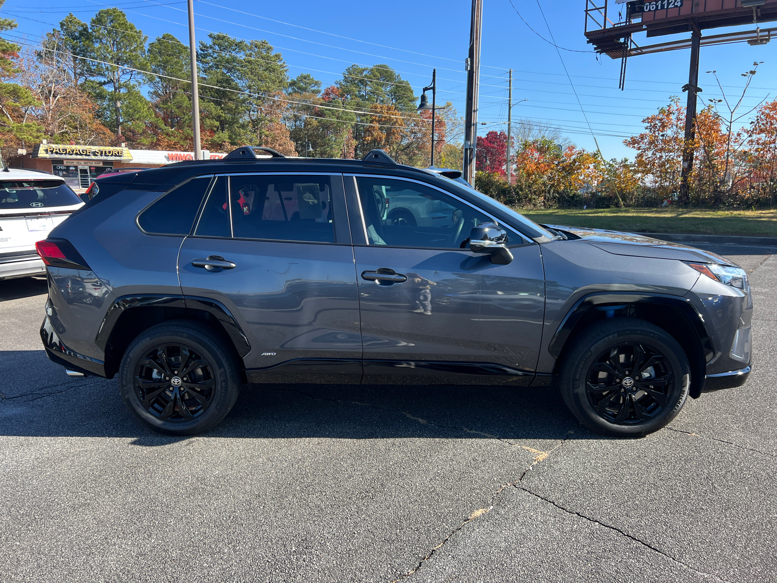 2023 Toyota RAV4 Hybrid XSE 9