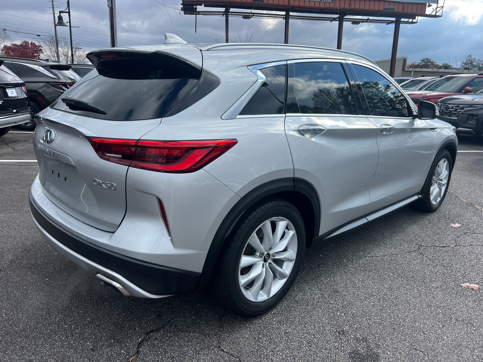 2019 INFINITI QX50 ESSENTIAL 8