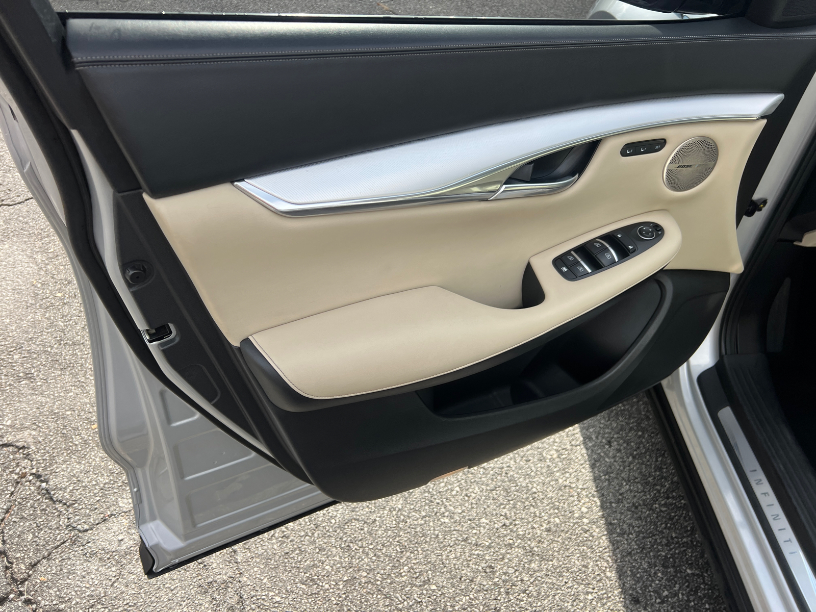 2019 INFINITI QX50 ESSENTIAL 11