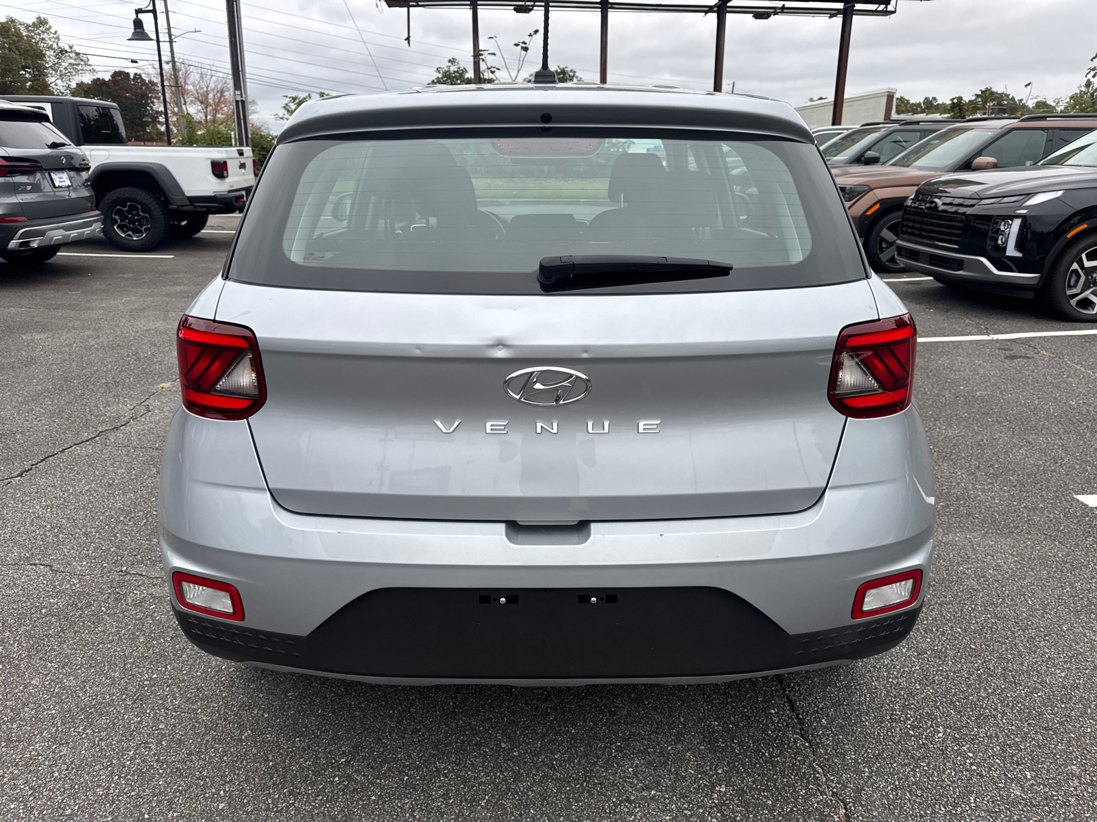 2023 Hyundai Venue SE 7