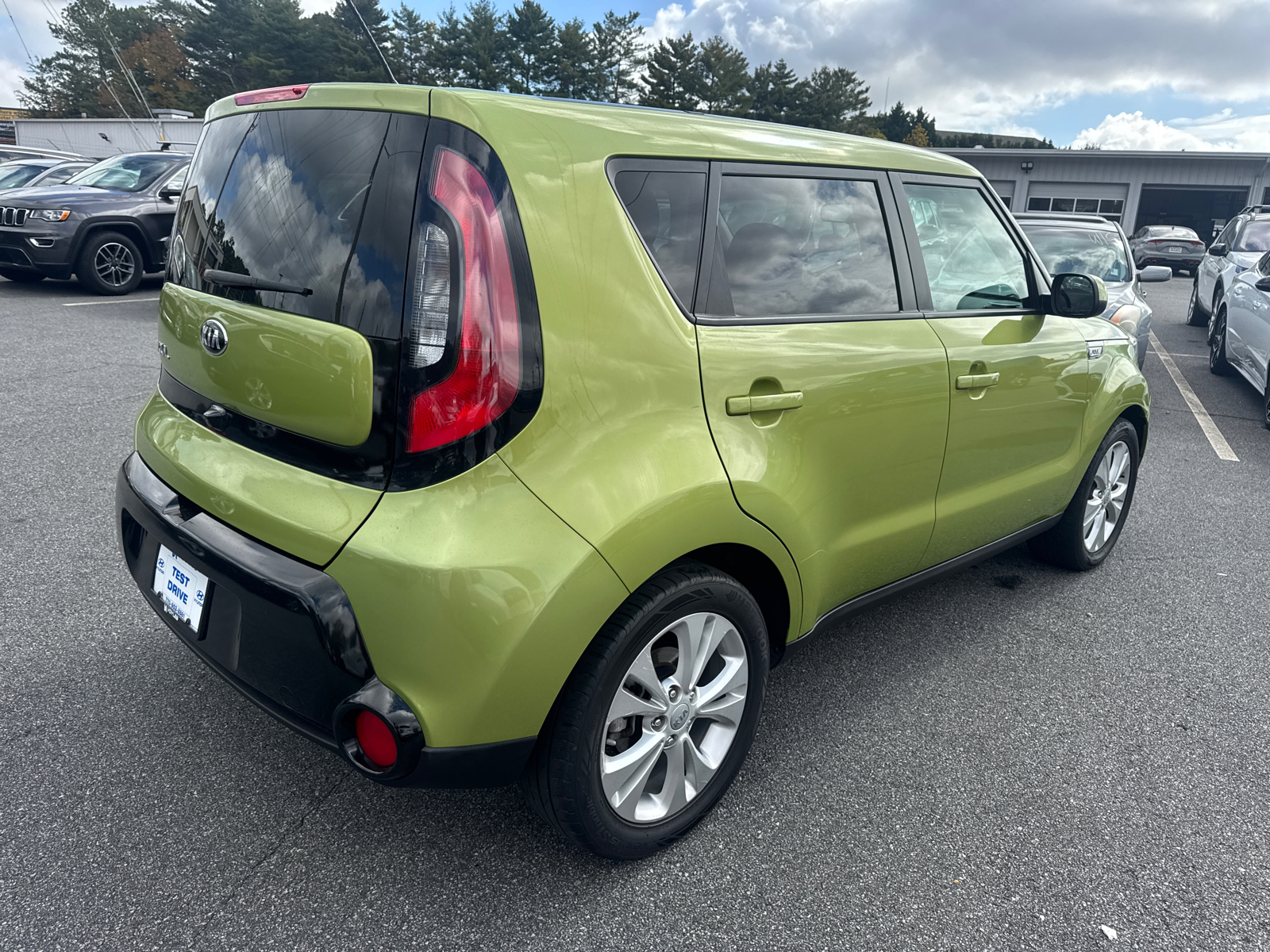 2016 Kia Soul + 8