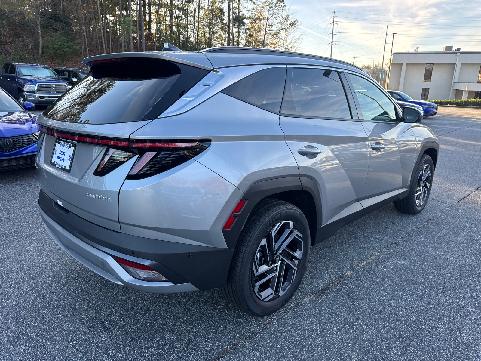 2025 Hyundai Tucson Hybrid Limited 8