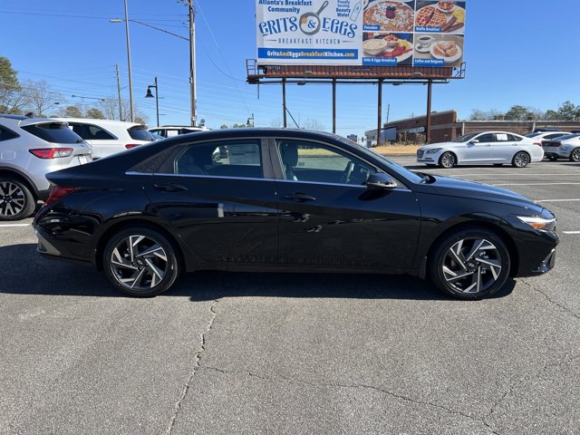 2024 Hyundai Elantra Hybrid Limited 9