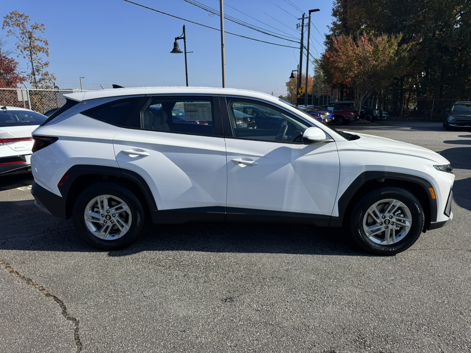 2025 Hyundai Tucson SE 9