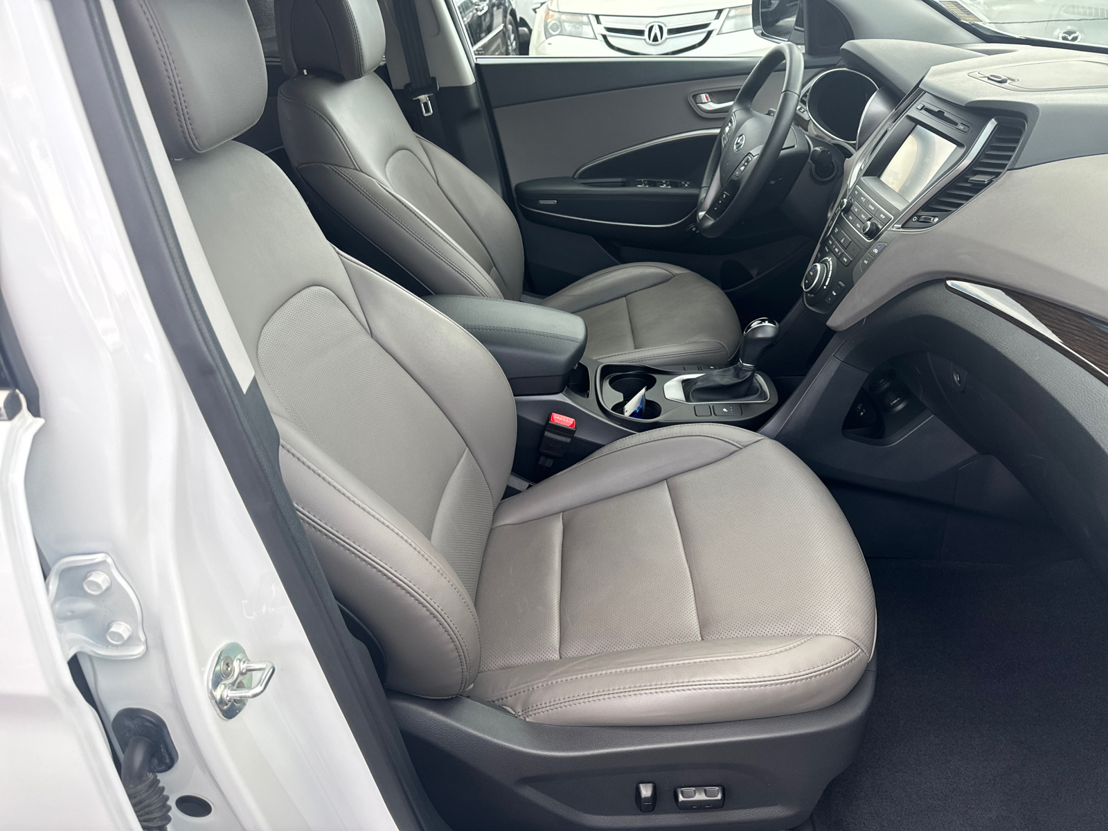 2017 Hyundai Santa Fe Sport 2.4L 14