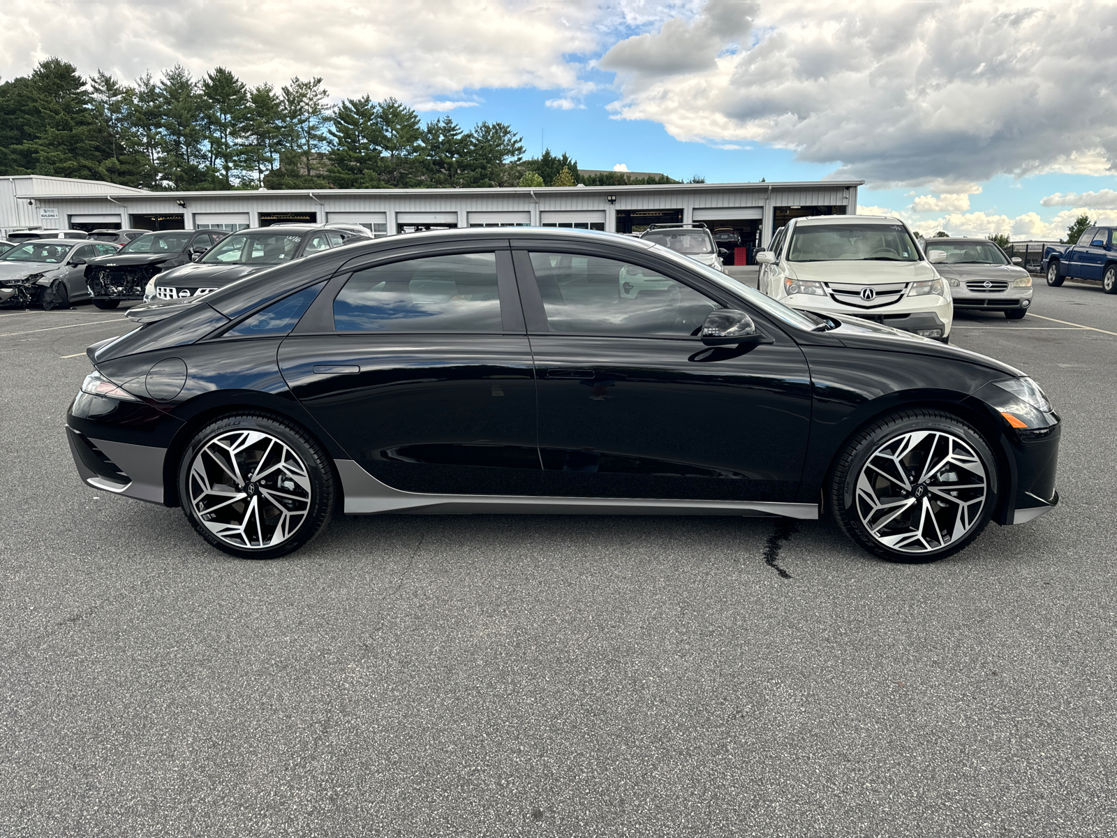 2025 Hyundai IONIQ 6 SEL 9