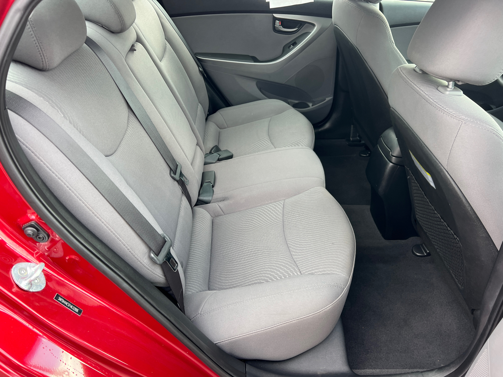 2015 Hyundai Elantra SE 16