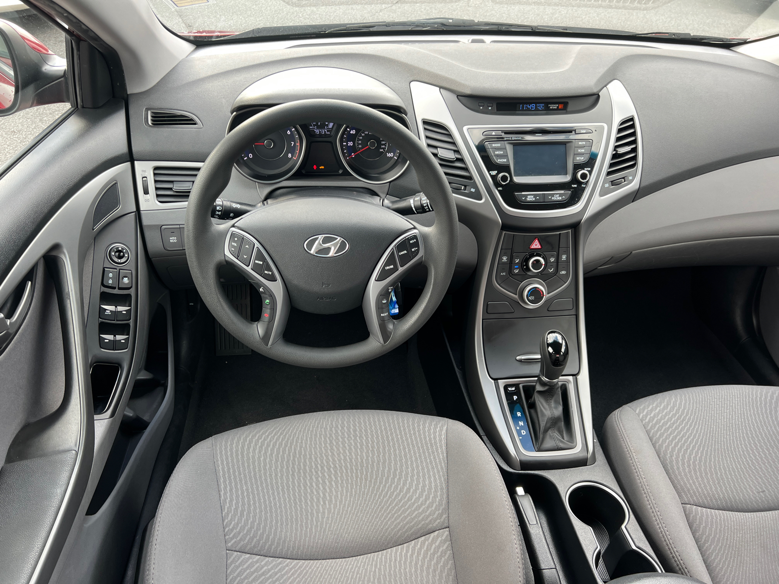 2015 Hyundai Elantra SE 24