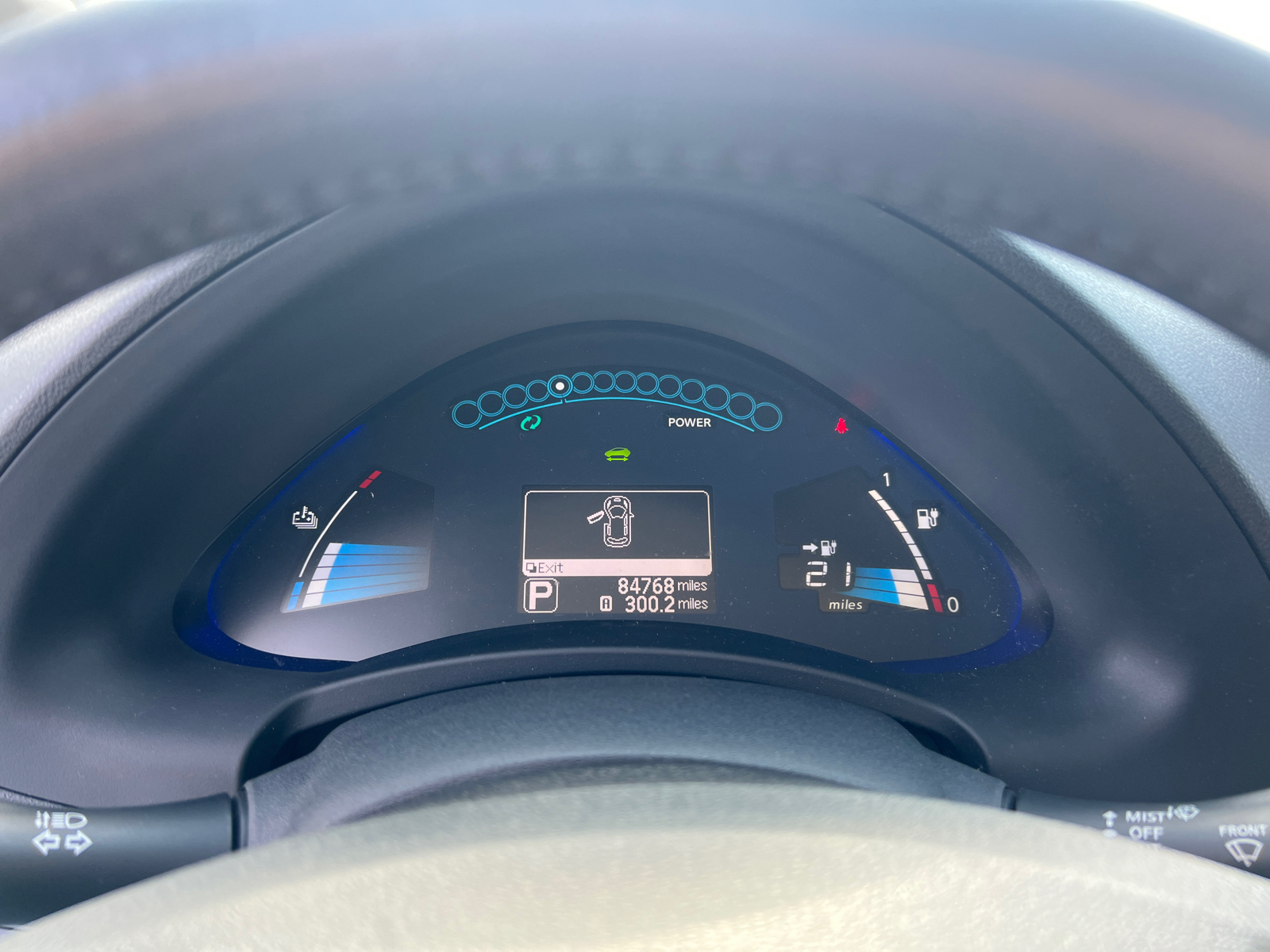 2015 Nissan LEAF S 28