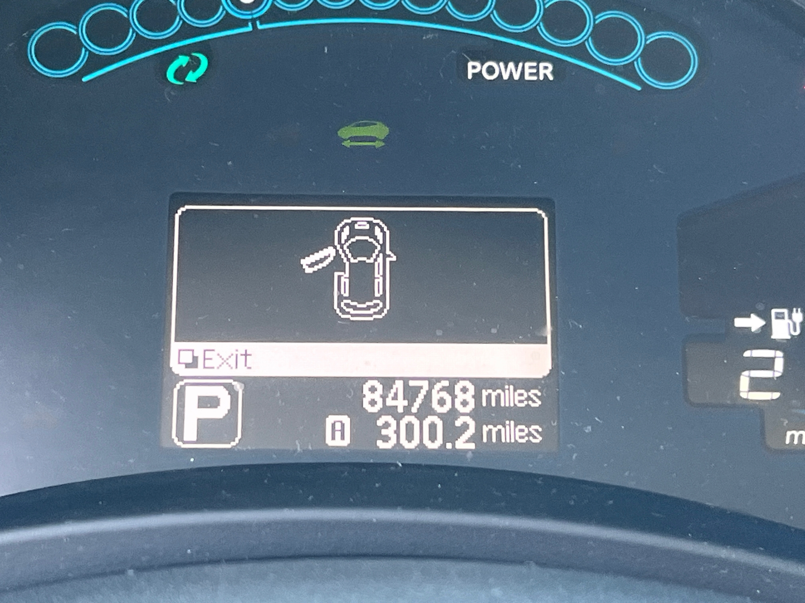 2015 Nissan LEAF S 29