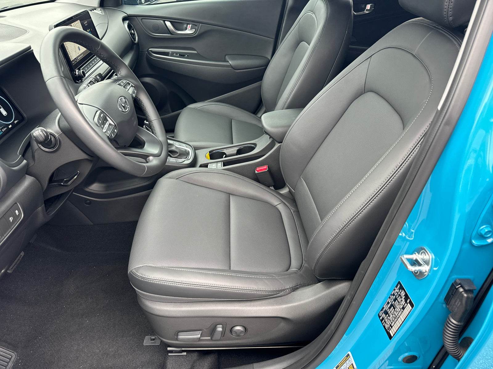 2023 Hyundai Kona Limited 10