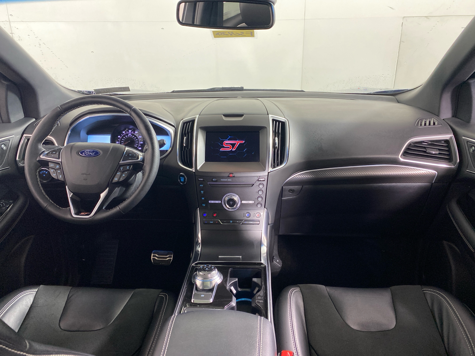 2019 Ford Edge ST 19